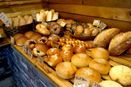 浜松・花川町にパン店が移転　手間ひまかけた体に優しいパンを提供