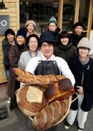 国産小麦で人気の通販パン店　姫路に初の実店舗