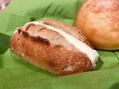 高田馬場の「パンとコーヒー 馬場FLAT」　連日行列でミルクフランス完売