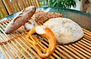 エピ・ドゥ・ブレ 小麦粉１３種　味わうパン