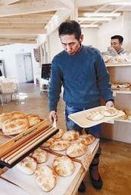 障害者の手作りパン人気　小樽高島福祉会、手宮に開店「さくら」