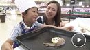 母の日、松山市では子どもたちが似顔絵パン作る
