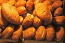 余ったカレーと市販のパンでカレーパンを作ろう！