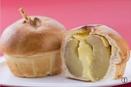 大阪府大阪市のホテルに、トリュフやリンゴを使った秋の新作パンが登場