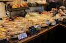 春日部のパン店、「最高のまちのパン屋」目指し6周年　3坪にパン100種