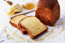高級食パン専門店「嵜本」新作、“マスカルポーネ&蜂蜜”使用のシフォンのようなスイーツ食パン
