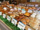 西神戸の人気5店舗のパンが集まる “パンのセレクトショップ”