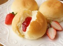 八天堂 季節限定フレーバー「くりーむパン あまおう苺」福岡県産あまおう苺のジャムを使用