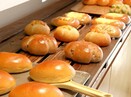 調布・国領のベーカリー「ピノ」が10周年　ねこパンアレンジコンテストも